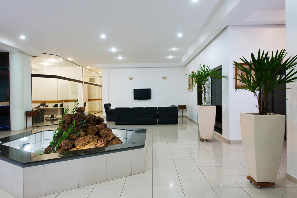 Carlton Plaza Hotel Uberlândia Esterno foto