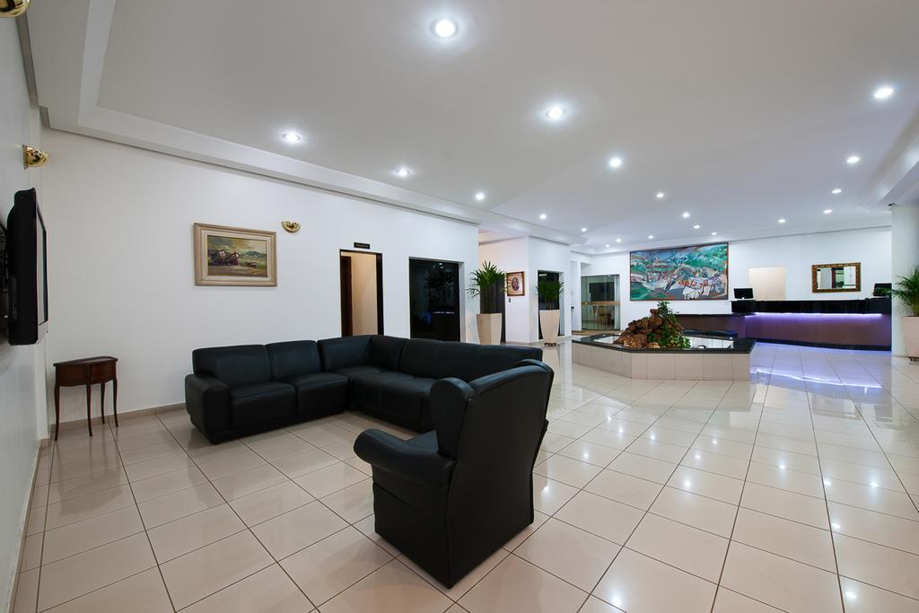 Carlton Plaza Hotel Uberlândia Esterno foto