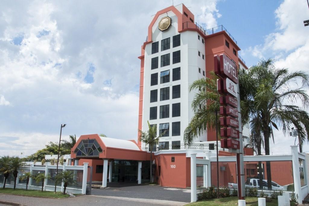 Carlton Plaza Hotel Uberlândia Esterno foto