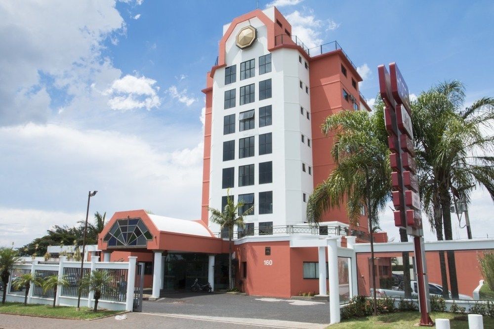 Carlton Plaza Hotel Uberlândia Esterno foto