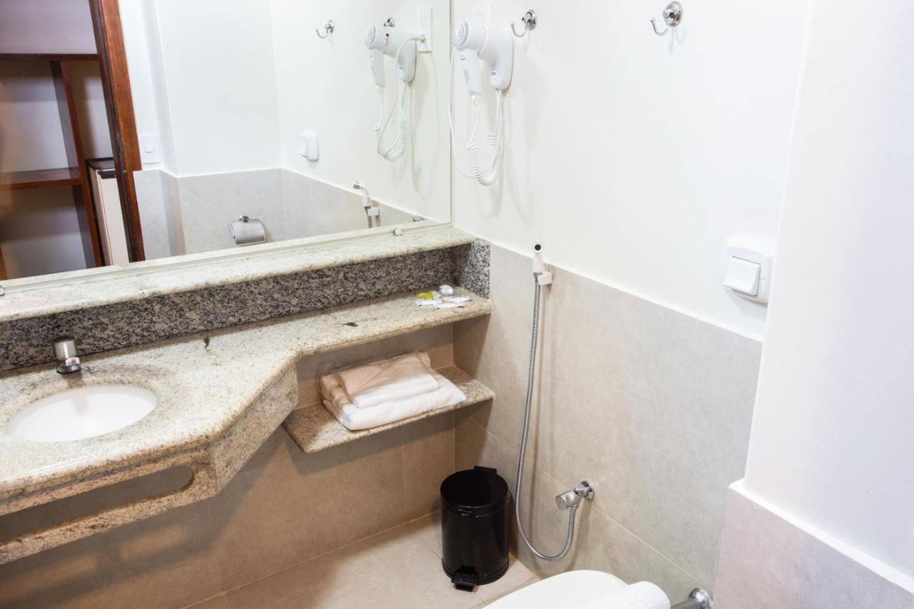 Carlton Plaza Hotel Uberlândia Esterno foto
